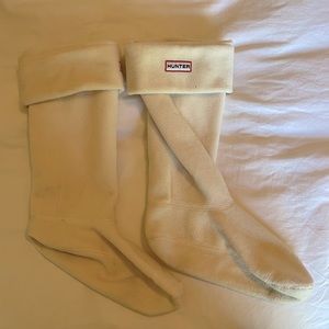 White fleece Hunter tall boot socks size medium (5-7)